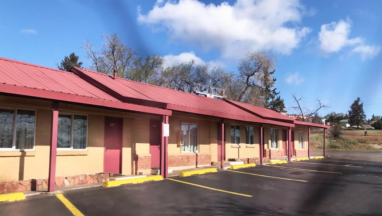 Juniper Motel Мадрас Экстерьер фото